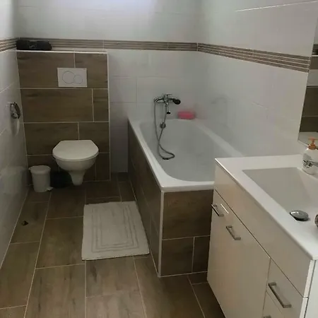 Flower Apartman * Dunajská Streda