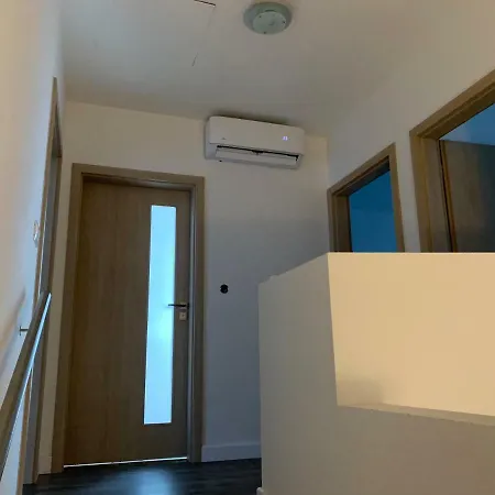 Flower Apartman Dunajska Streda